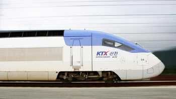 천안아산역 인근 KTX 사상사고…서울행 열차 운행 중지