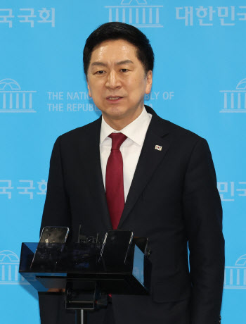 세력 확장 나선 김기현, 유승민계 바른정당 출신도 지지