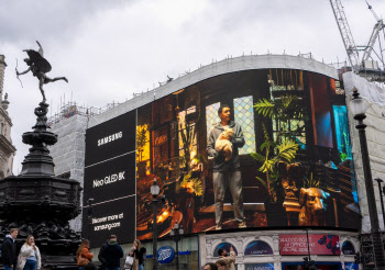 삼성전자, 英 피카딜리 광장에 네오 QLED 신제품 옥외광고