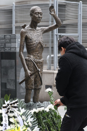 韓 강제징용 해법에 日 '환영'…반도체 소재 수출제한도 풀리나(종합)