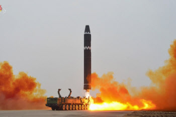 北, 이틀만에 또 탄도미사일…고체연료 ICBM 시험 가능성(종합2보)