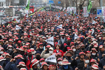 윤희근 경찰청장 “도심 주말 집회 불법행위 엄정 대응할 것”