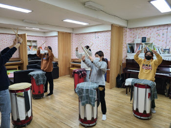 "갑자기 야근을 하라니 얘는 어쩌지"…서울시, 전국 최초 '긴급·일시돌봄'