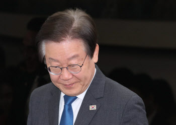 민주당 "尹, 쌀 아닌 술이 주식인가…양곡법 거부 철회하라" (종합)