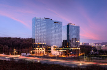 힐튼 호텔, 성남 최대 규모 '더블트리 바이 힐튼' 개관