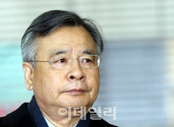 '가짜 수산업자 뇌물' 박영수 측 "특검, 청탁금지법 대상 아냐"