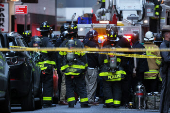 "지진난 것 같았다"…뉴욕 주차장 붕괴사고로 최소 1명 사망