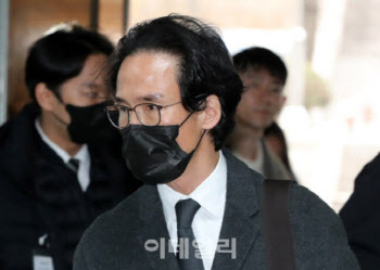 '200억대 횡령·배임' 조현범 한국타이어 회장 측, 첫 재판서 혐의 부인
