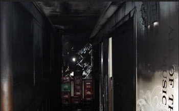 "총체적 人災"...34명 사상자 낸 부산 서면 노래방 화재