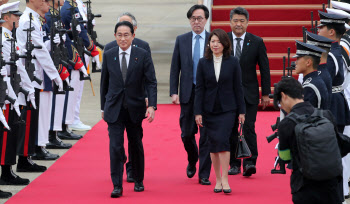 기시다 日 총리 방한…12년 만에 셔틀외교 정상화