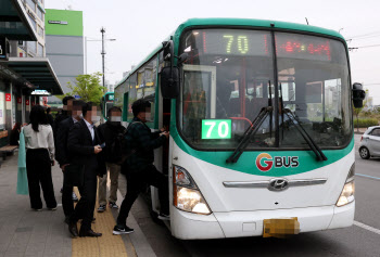 작년 서울 시내버스 지구 37바퀴 돌았다…최다 이용은 '고터'