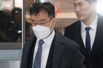 '대장동 수익 은닉' 김만배 보석 기각…"증거인멸·도망 염려"