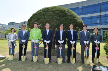 김준 SK이노 부회장, 대전기술원 찾아 “R&D 주역 돼 달라”