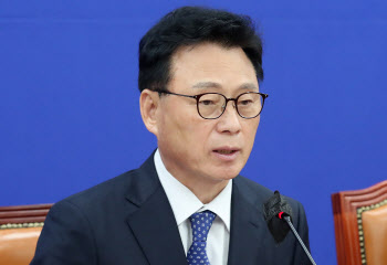 민주당 "尹 간호법 거부 시, 반의회주의 선언…국민 심판할 것"