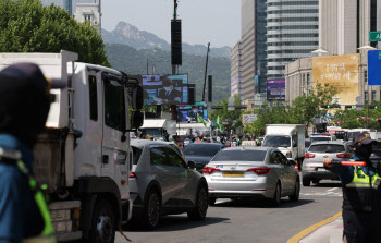 당정 야간집회 금지하겠다는데…위헌논란·野반발 걸림돌