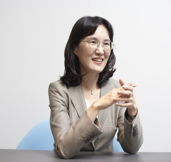 [해외서 금맥캐는 K바이오] 송윤정 마티카바이오 대표 "매출 1조 멀지 않았다"⑤