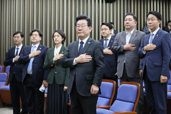 조응천 “‘청년 보호’ 결의안 제안에…李, ‘연명 의원끼리’”