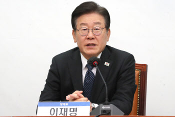 이재명, 尹 정부 `노동자 때리기`에 "국정실패 가리는 얄팍한 수"
