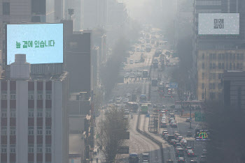 5월 고용률 역대 최고…제조업·청년층 고용 부진은 지속(상보)