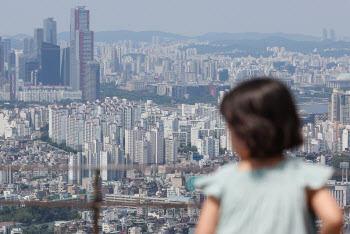 전국 아파트값 하락, 1년 만에 멈췄다…서울, 6주째 상승