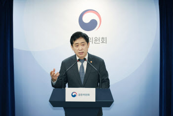 김주현 “공매도 전면재개 미정…내달 주가조작 후속법령”(종합)