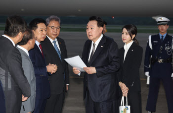 尹대통령, 순방 마치고 귀국…중대본 회의 주재 예정