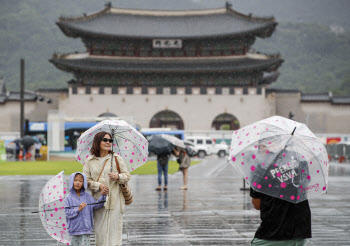 “출근길 우산 챙기세요”…서울 등 수도권 120㎜