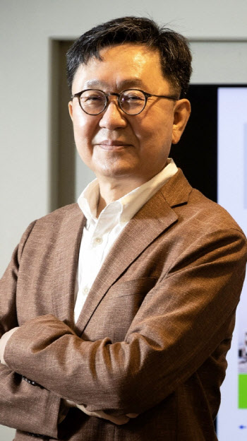 KT CEO 후보에 차상균·김영섭·박윤영…'리더십·소통능력' 시험대