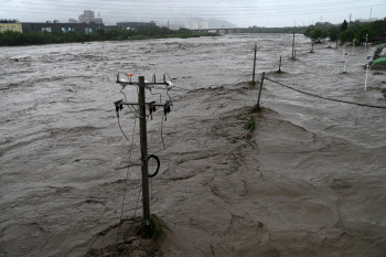 中 강타한 태풍 '독수리'…베이징서 11명 사망