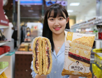 ‘할매니얼+점보’…GS25, ‘혜자로운 맘모스빵(인절미)’ 출시