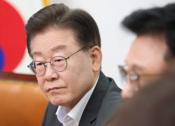 이재명 리스크로 '판' 흔들리는 민주당…10월 사퇴·분당설도 '솔솔'