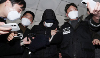 ‘37명 성관계 몰카’ 리조트 회장 아들, 성매매 혐의도 인정