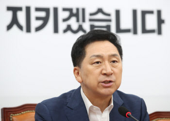김기현 "이재명, 어린이 정치선동 도구 삼아…북한이나 하는 짓"