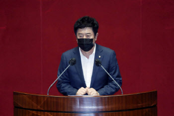 ‘뇌물 혐의’ 정찬민 국힘 의원, 징역 7년 확정…의원직 상실