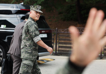 초급장교·부사관 혐의 제외…선택지 없는 국방부 조사본부