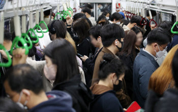 서울 지하철 中 ‘성범죄’ 가장 많은 노선·시간대는?