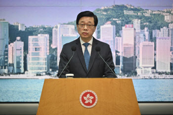 홍콩 “日 수산물 수입 즉시 통제”…오염수 방류 결정에 ‘맞불’