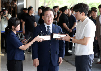 檢, 이재명 5번째 소환 통보…'쌍방울 대북송금' 피의자 조사