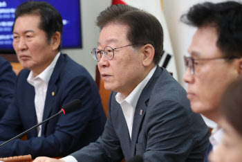 檢, 이재명 구속영장 청구 앞두고 '사법방해 의혹' 압박