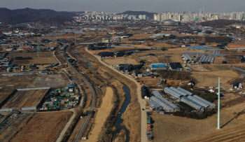 ‘내부정보 땅 투기’ LH 전 직원, 징역 2년 확정…부동산도 몰수