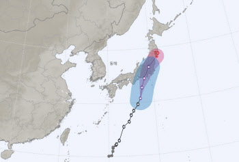 제13호 태풍 '윈잉', 오는 8일 日 상륙…한반도 영향은 없어