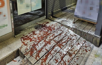 "여기가 대전 교사 사망케한 학부모 식당"...결국 '급매'