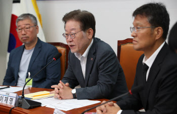 교원단체와 만난 이재명 "'교권회복 4법' 신속한 입법 노력"