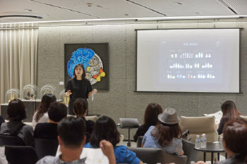 신라면세점, 중국 단체관광객 유치 총력...가이드 설명회 성료