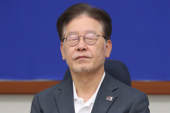 이재명의 운명은?…野지도부, 의원 전원에 李체포안 '부결' 종용