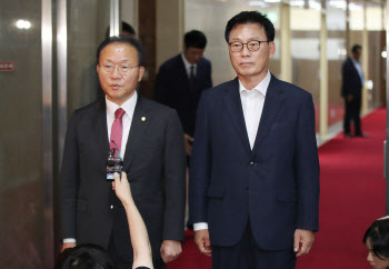윤재옥, “협상 파트너” 박광온 원내대표 사퇴에 “마음 무거워”