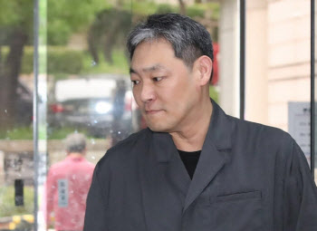 유튜버 김용호 숨져…박수홍 명예훼손 등 재판 '공소기각' 종결