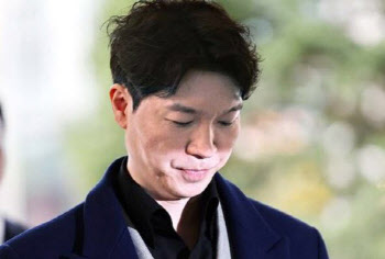 "며느리 김다예가 가스라이팅"…박수홍 부모, 친형 지지(종합)