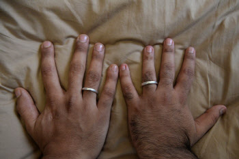 “아빠가 두명이에요”…인도, 동성결혼 허용 여부 결정한다