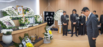 6.25전쟁 귀환 국군포로 故 김성태님 별세…신원식 국방장관 조문